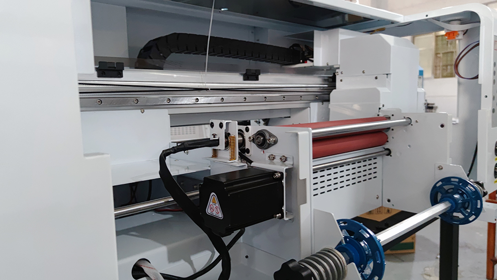 Advanced Precision with KAIOU: The Versatile Roll To Roll Printer Featuring XP600 Printhead