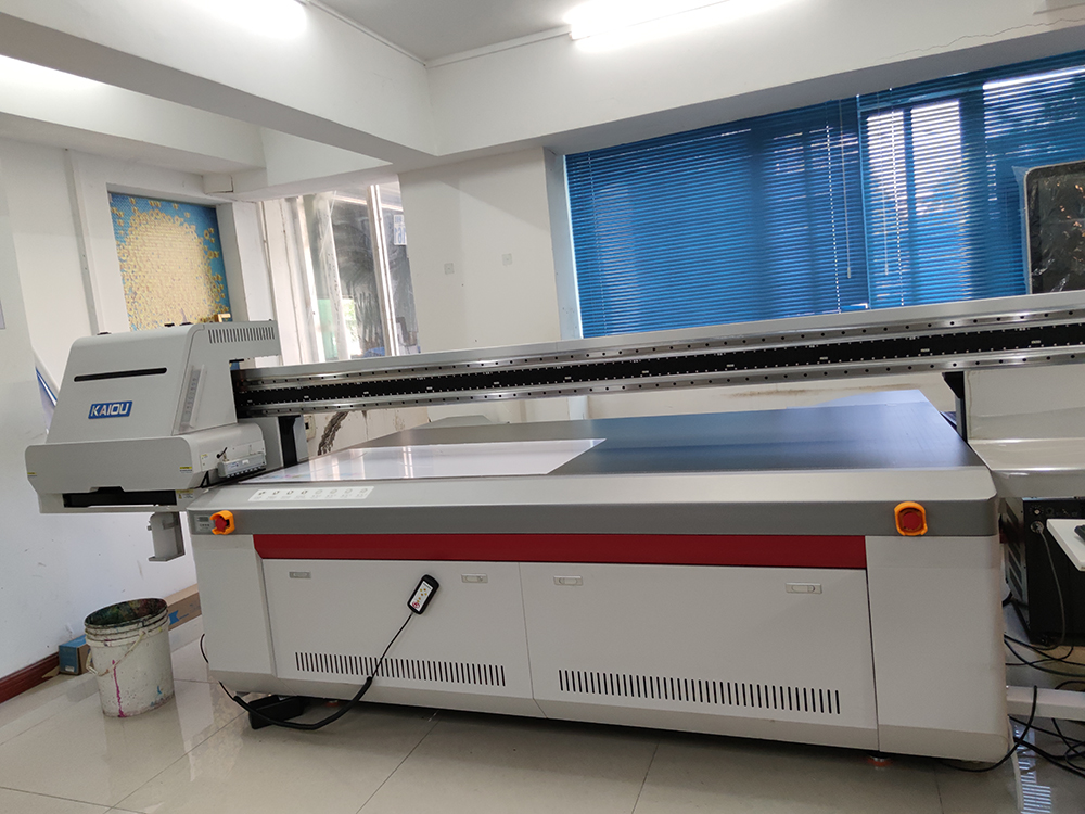 KAIOU 2513 UV Flatbed Printer: Ultimate Large Format Solution for All Materials - Acrylic, Wood, Ceramic Tiles & More - Automatic Printhead & Best in Class Digital UV Printing Equipment